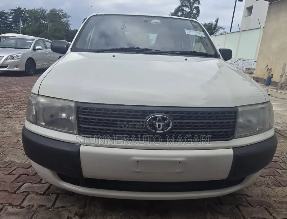 Toyota Probox 2004 White
