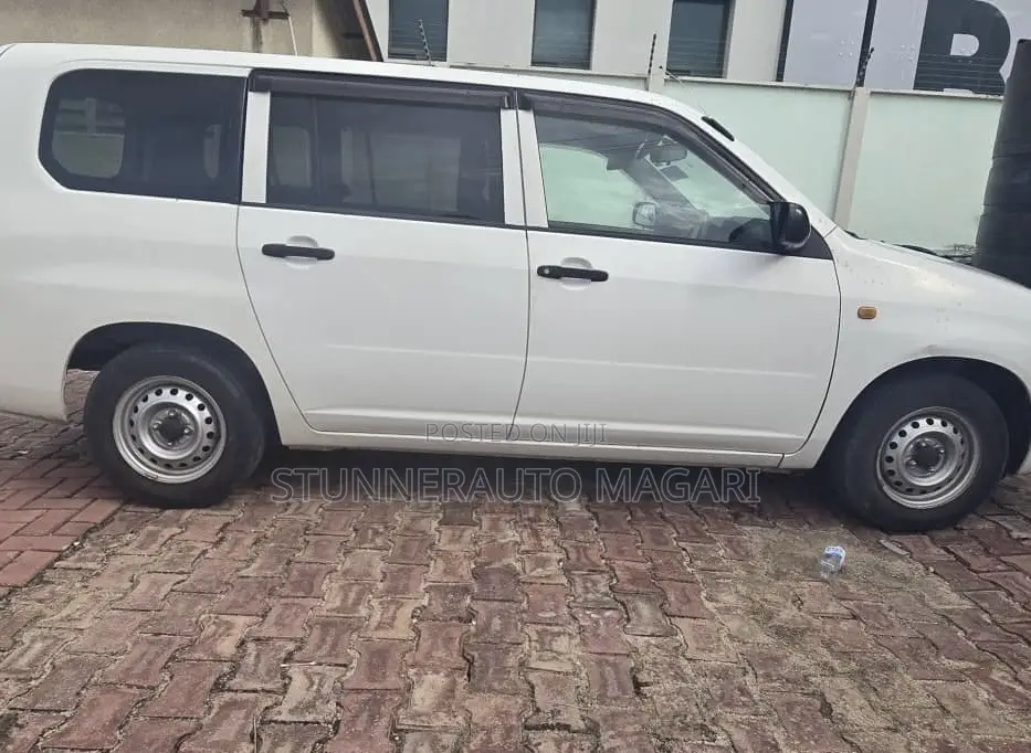 Toyota Probox 2004 White