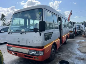 Mitsubishi Fuso Rosa 1996 Orange