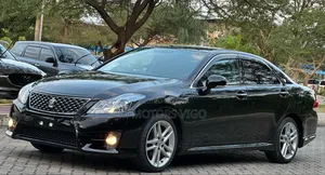 Toyota Crown 2012 Black
