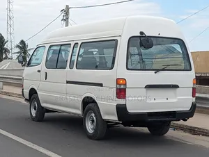 Toyota HiAce 2002 White