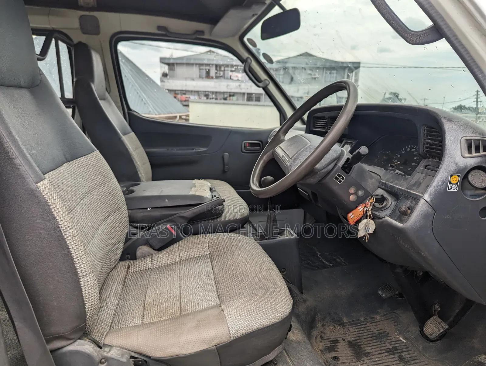 Toyota HiAce 2002 White