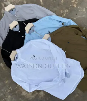 Shirts Clean in Round Collar