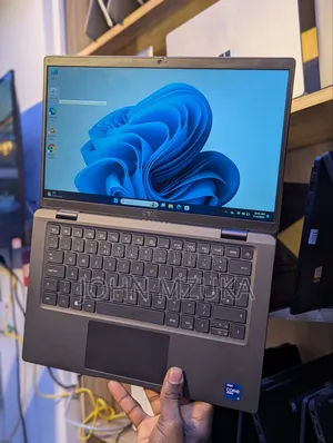 Laptop Dell Latitude 7320 16GB Intel Core I7 SSD 256GB