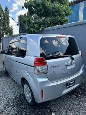 Toyota Spade 2014 Silver