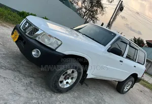 Nissan Patrol 2007 White