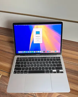 Laptop Apple MacBook Pro 2020 16GB Intel Core I7 SSD 512GB
