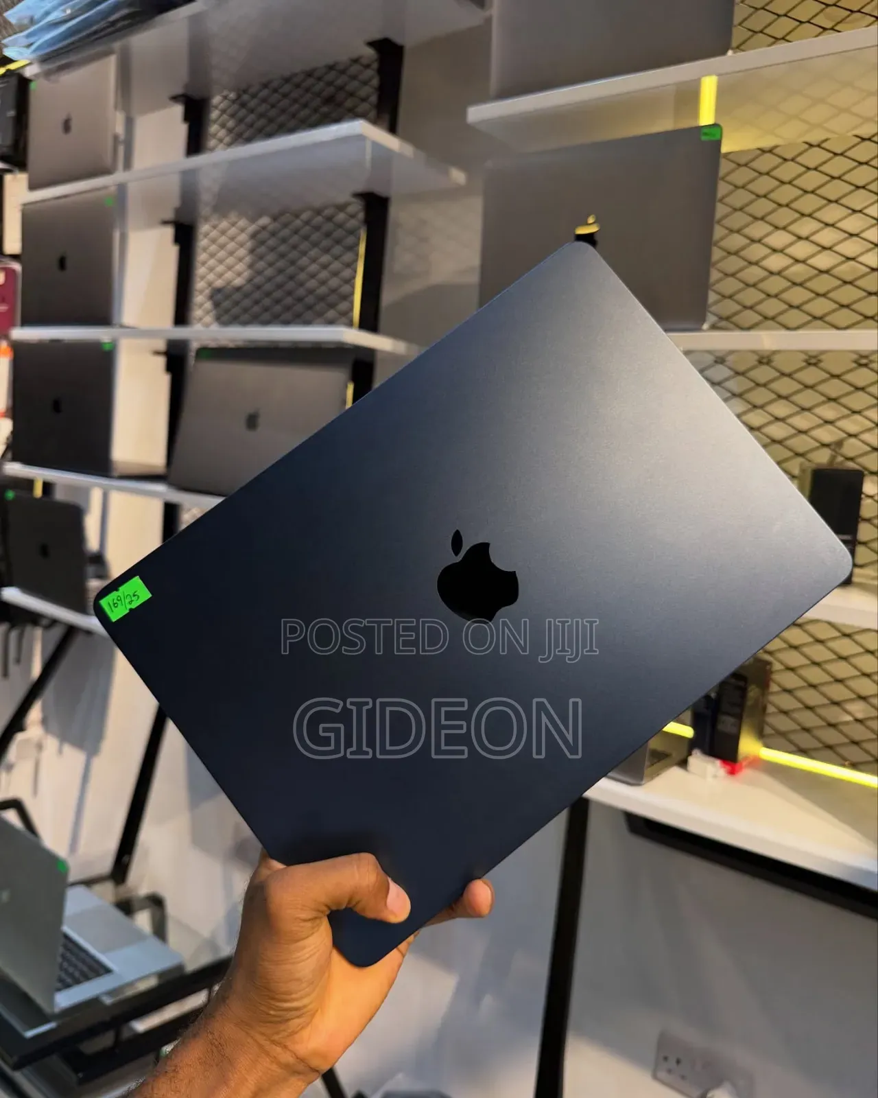 Laptop Apple MacBook Air 2022 M2 8GB Apple M2 SSD 256GB