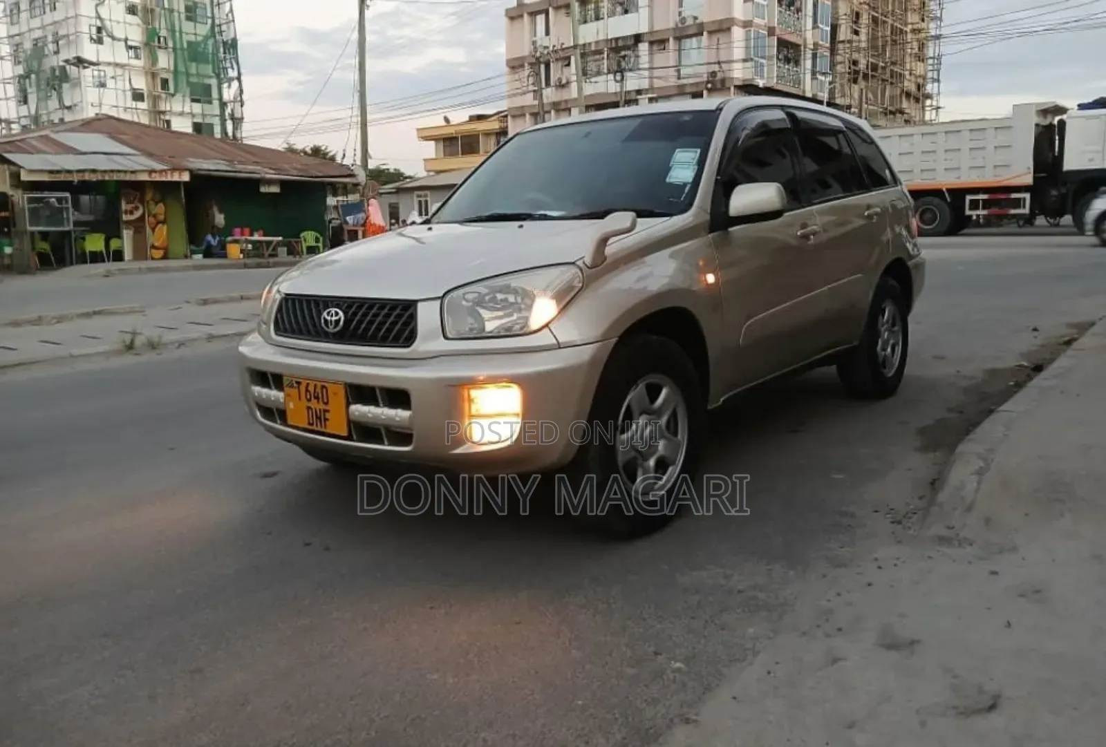 Toyota RAV4 Automatic 2003 Gold