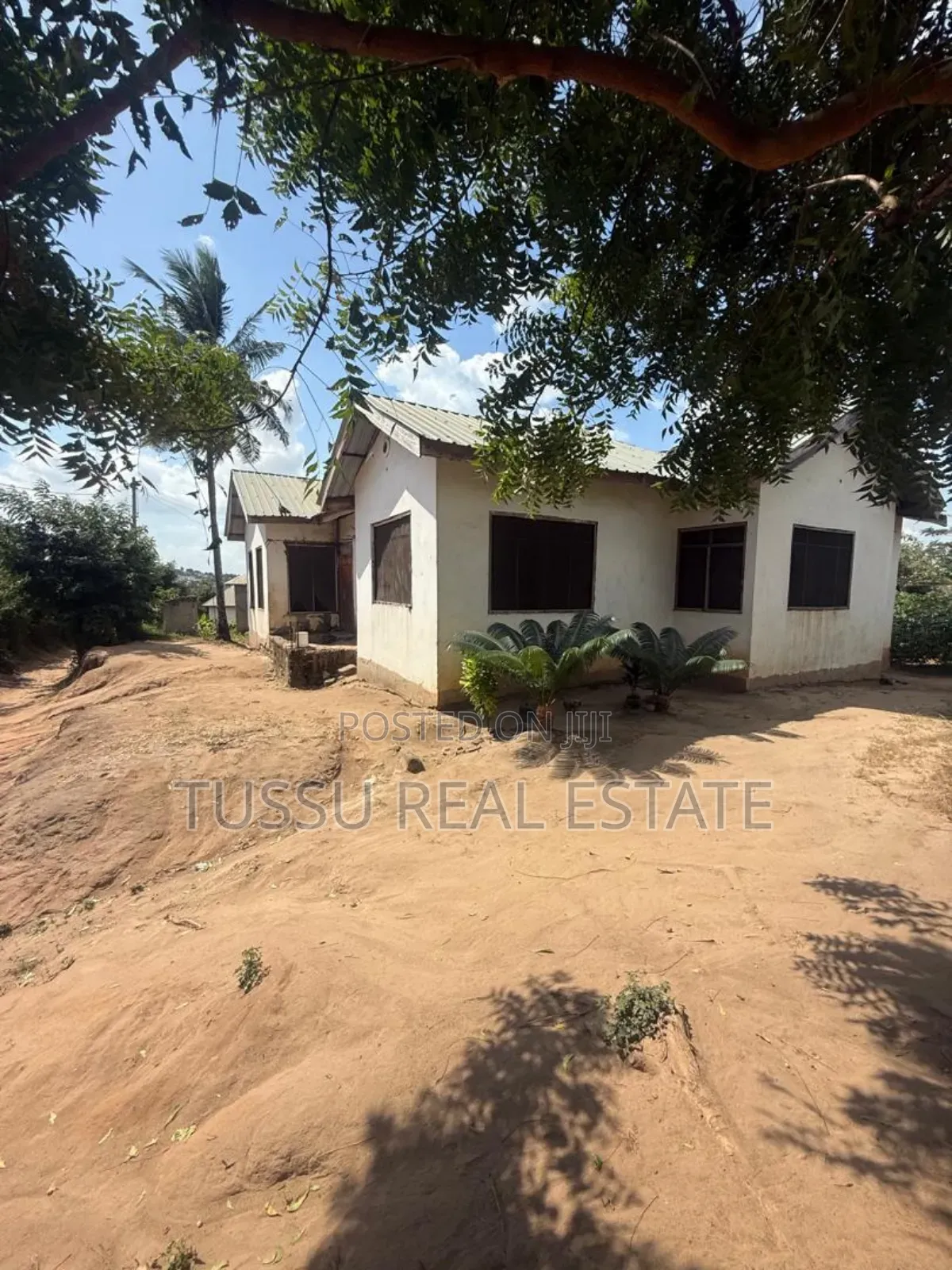 3bdrm House in Usukumani, Goba for sale