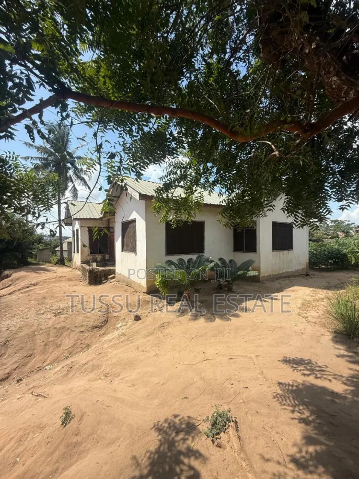 3bdrm House in Usukumani, Goba for sale