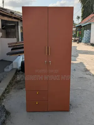 Nauza Kabati Milango Bado Mpya