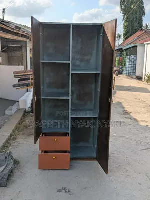 Nauza Kabati Milango Bado Mpya