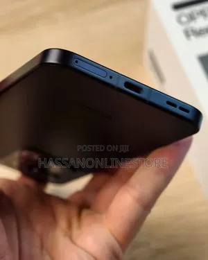 New Oppo Reno13 256 GB Black