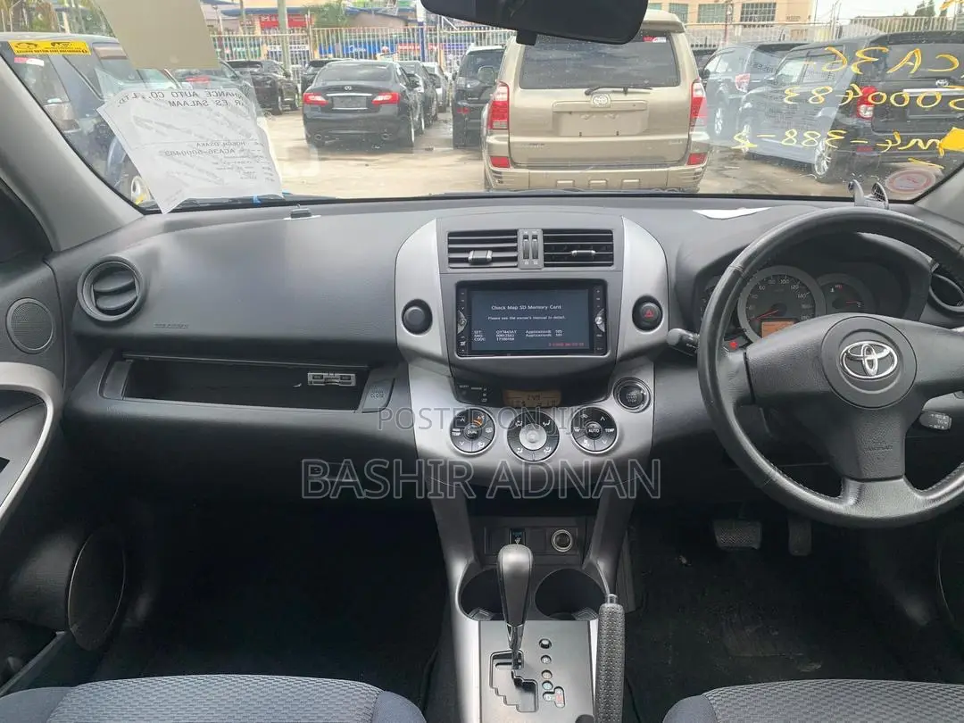 Toyota RAV4 I4 2006 Silver