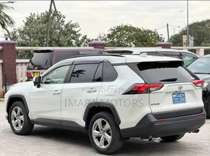 Toyota RAV4 2020 White
