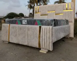 Punguzo La Bei Kitanda Cha Kisasa Bed Sofa 5/6 Ni Imara.
