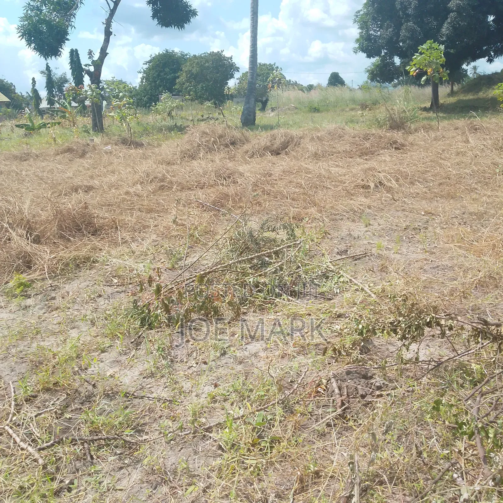 Kiwanja Kinauzwa Kibaha Kwa Mfipa