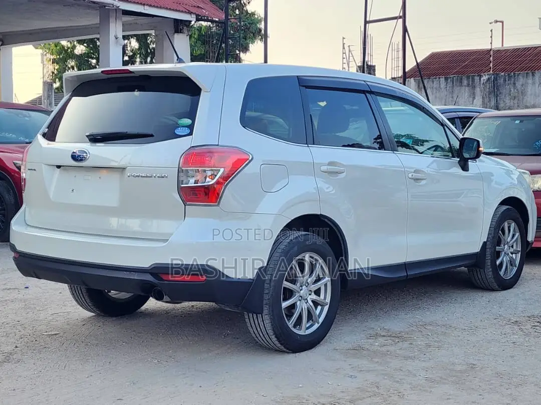 Subaru Forester SV Premium 2014 White