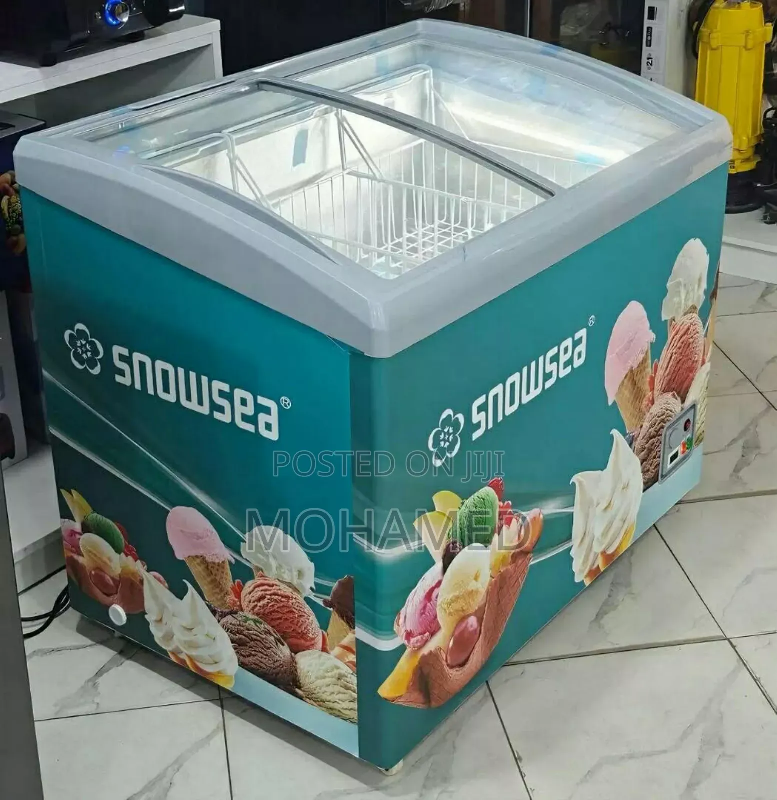Snowseas Showcase Freezer 300l