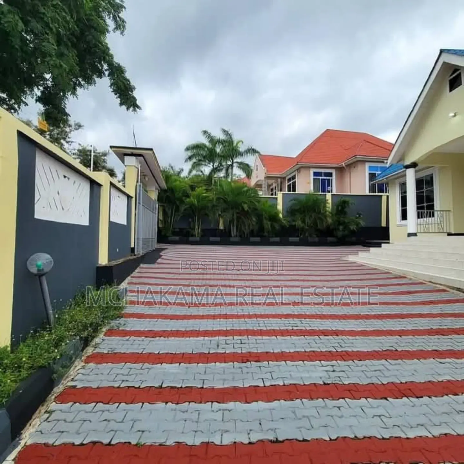 4bdrm House in Yusuph Mchakama, Kinyerezi for sale