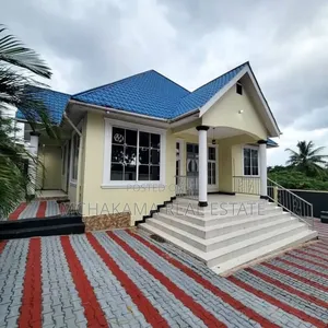 4bdrm House in Yusuph Mchakama, Kinyerezi for sale