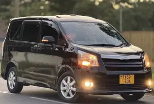 Toyota Noah 2009 Black