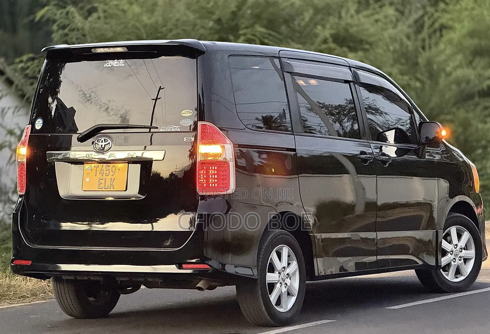 Toyota Noah 2009 Black