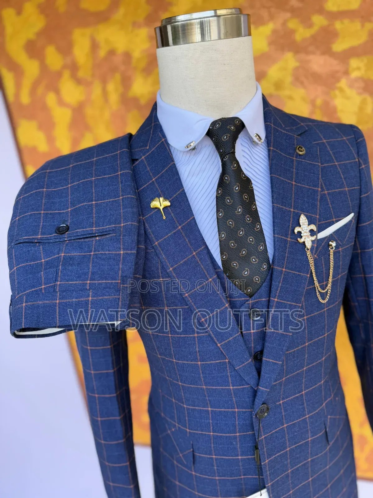Men's Suit Bluish and Official