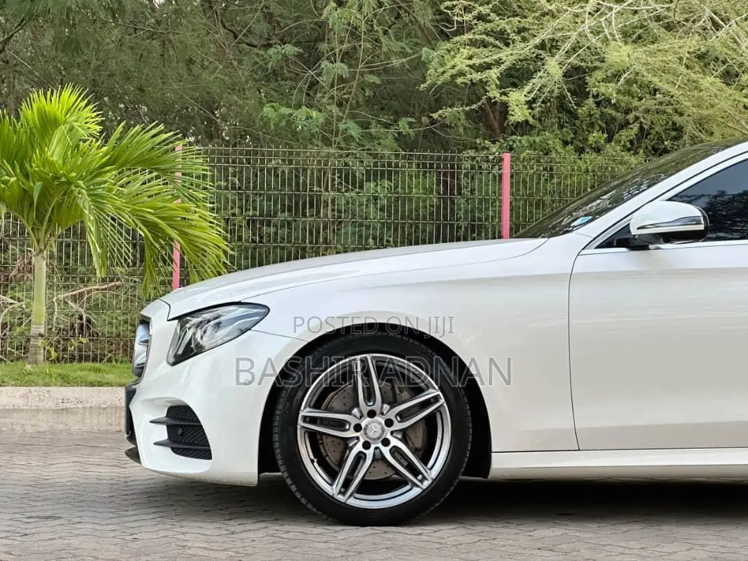 Mercedes-Benz E220 2016 White