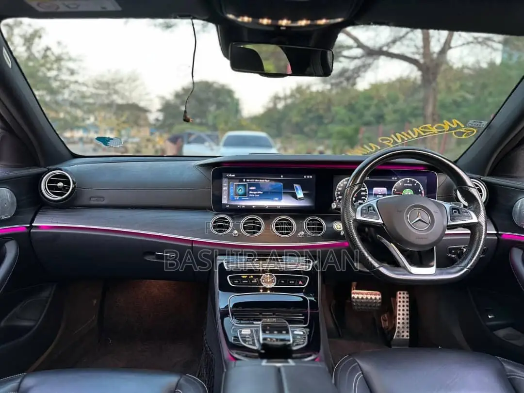 Mercedes-Benz E220 2016 White