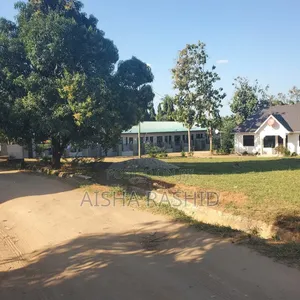 Kiwanja Kwa Ajili Ya Makazi