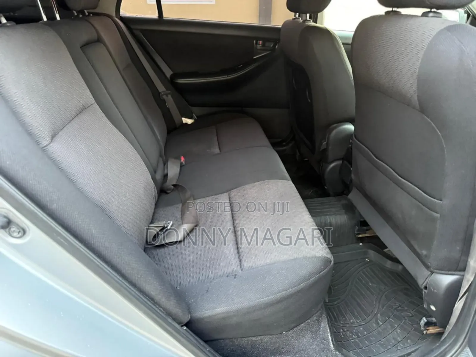 Toyota Corolla RunX 2004 Silver
