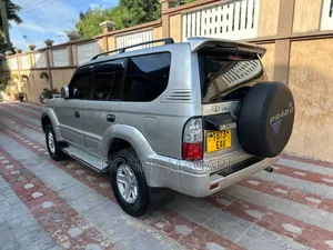 Toyota Land Cruiser Prado 2002 White