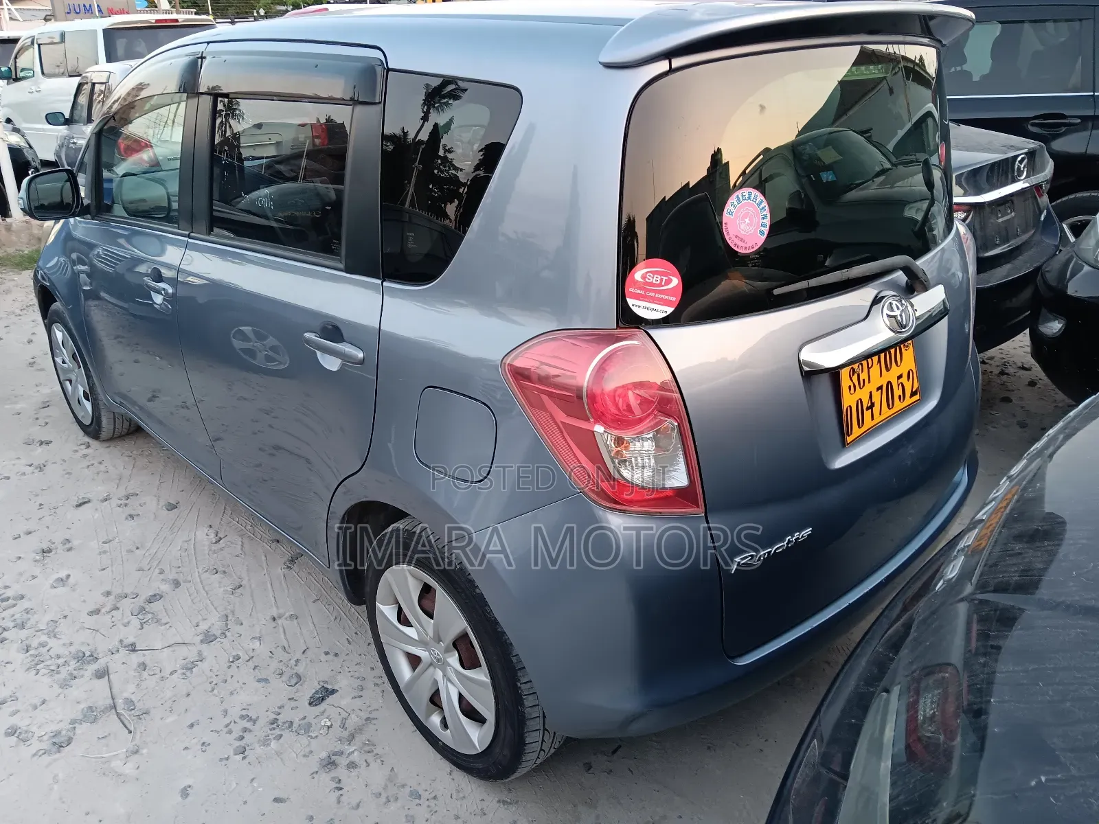 Toyota Ractis 2008 Gray