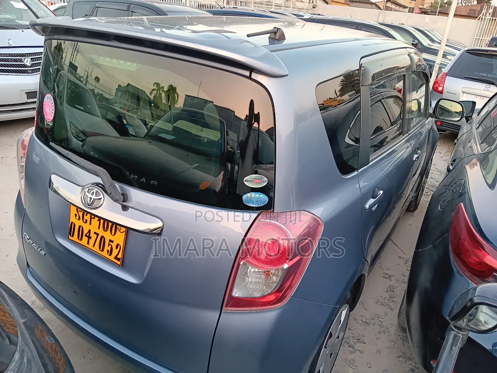 Toyota Ractis 2008 Gray