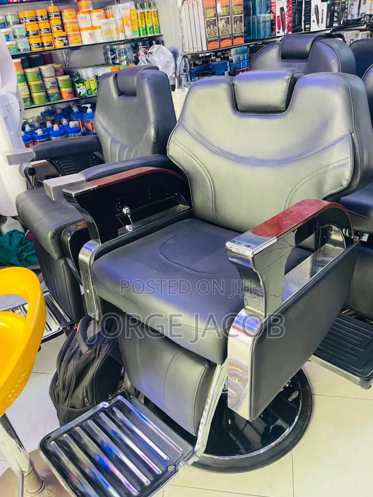 Professional Barber Chair,Used in Barbershops and Salons