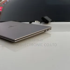 New Laptop HP 16GB AMD Ryzen 7 SSD 1T