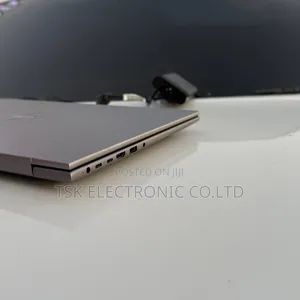 New Laptop HP 16GB AMD Ryzen 7 SSD 1T