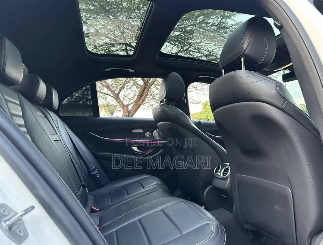 Mercedes-Benz E220 2016 White