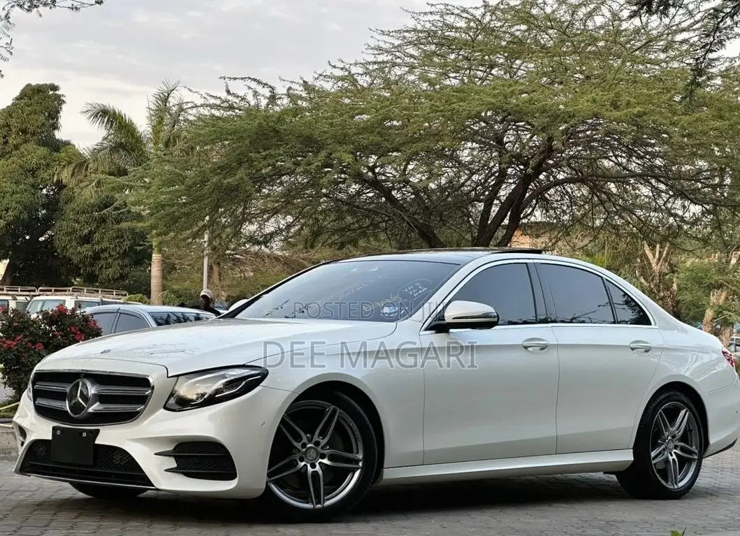 Mercedes-Benz E220 2016 White