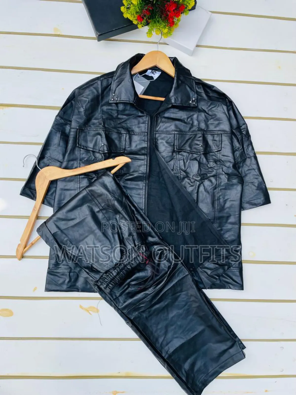 Top Clothing Set Official and Fit for Adults