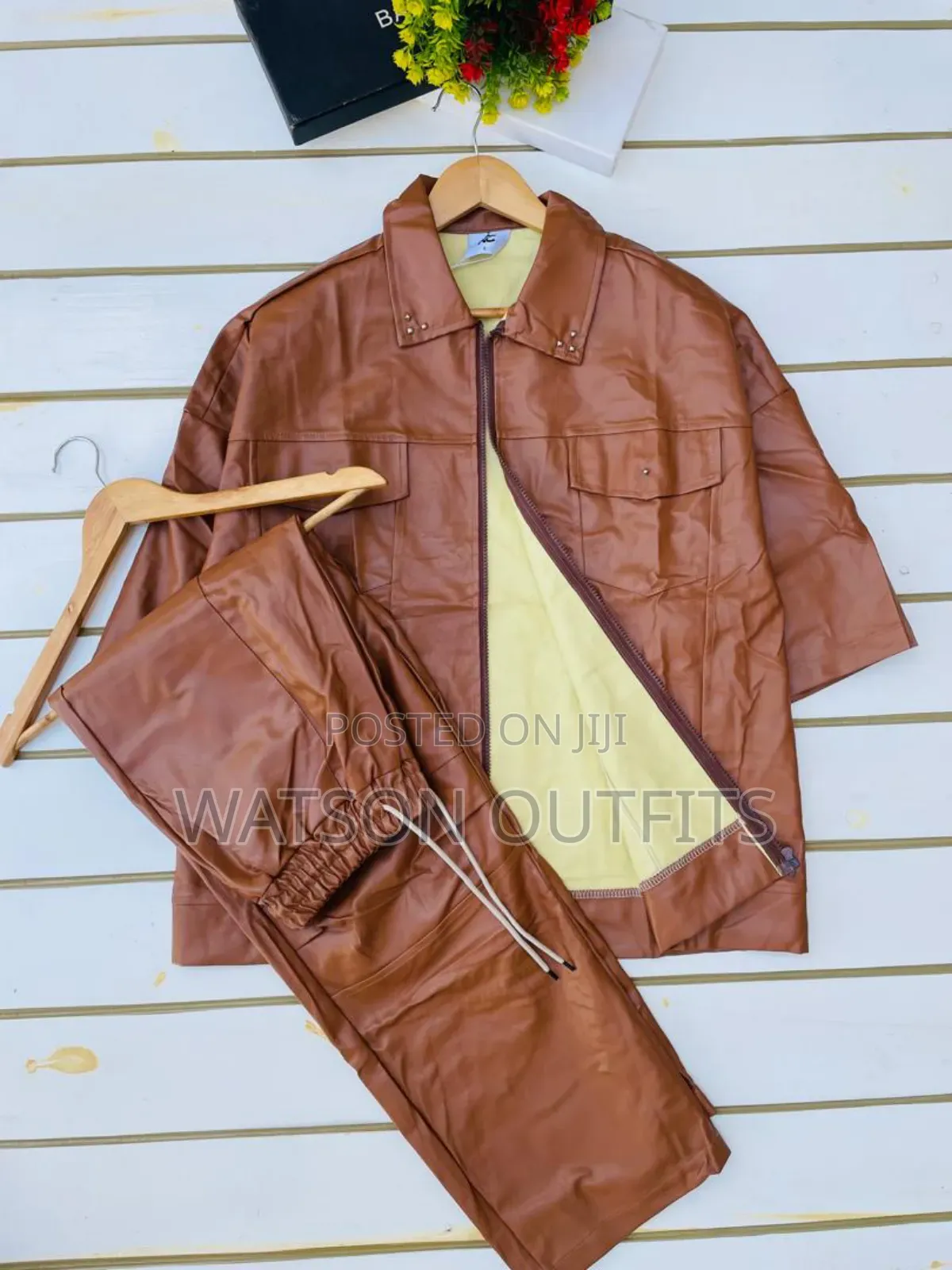 Top Clothing Set Official and Fit for Adults