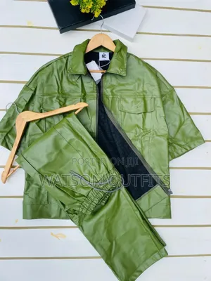 Top Clothing Set Official and Fit for Adults