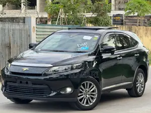 Toyota Harrier 2.0 2015 Black