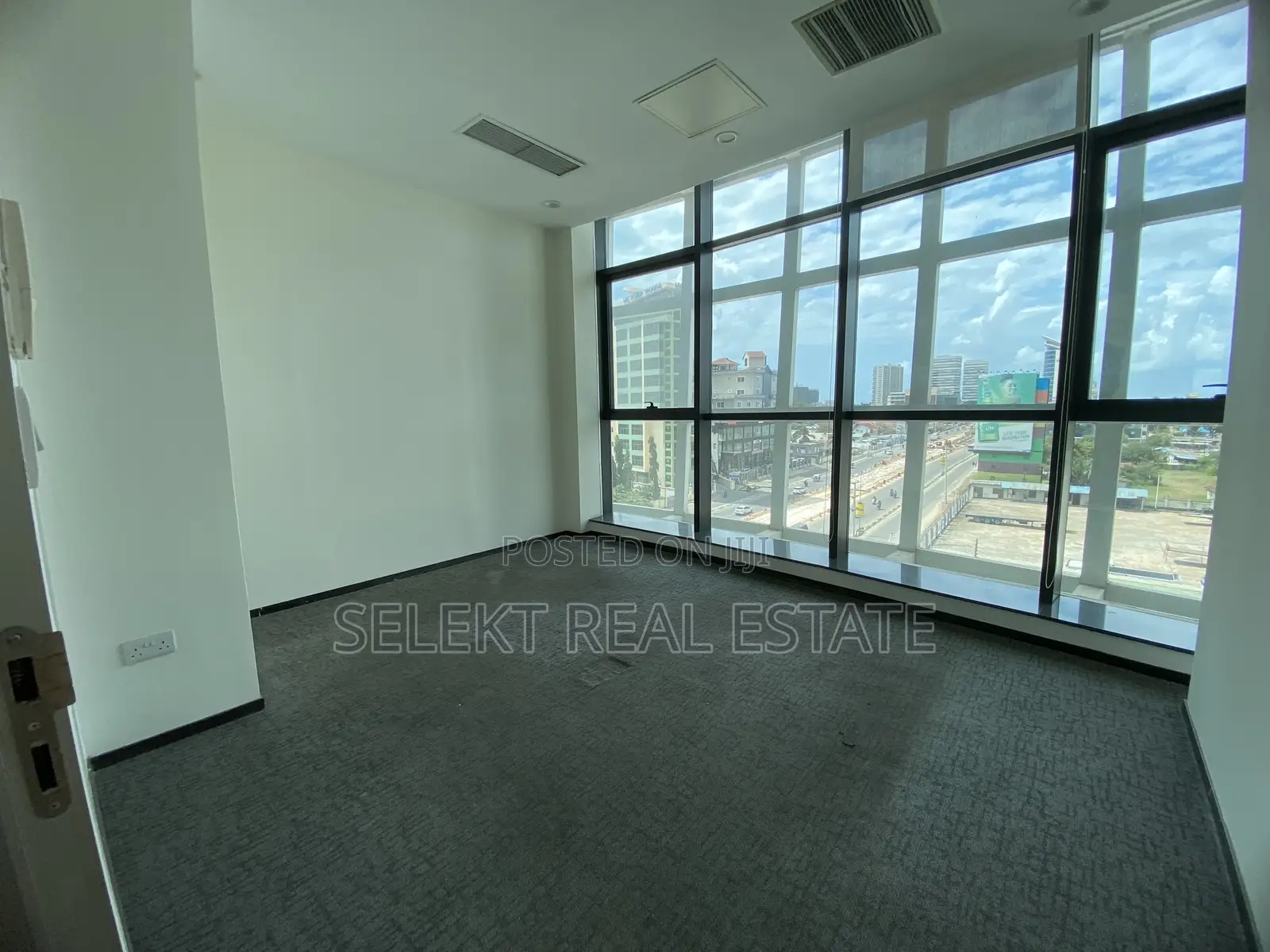 (420 to 940)Sqm of Prime Office Space at Victoria, (Dar)