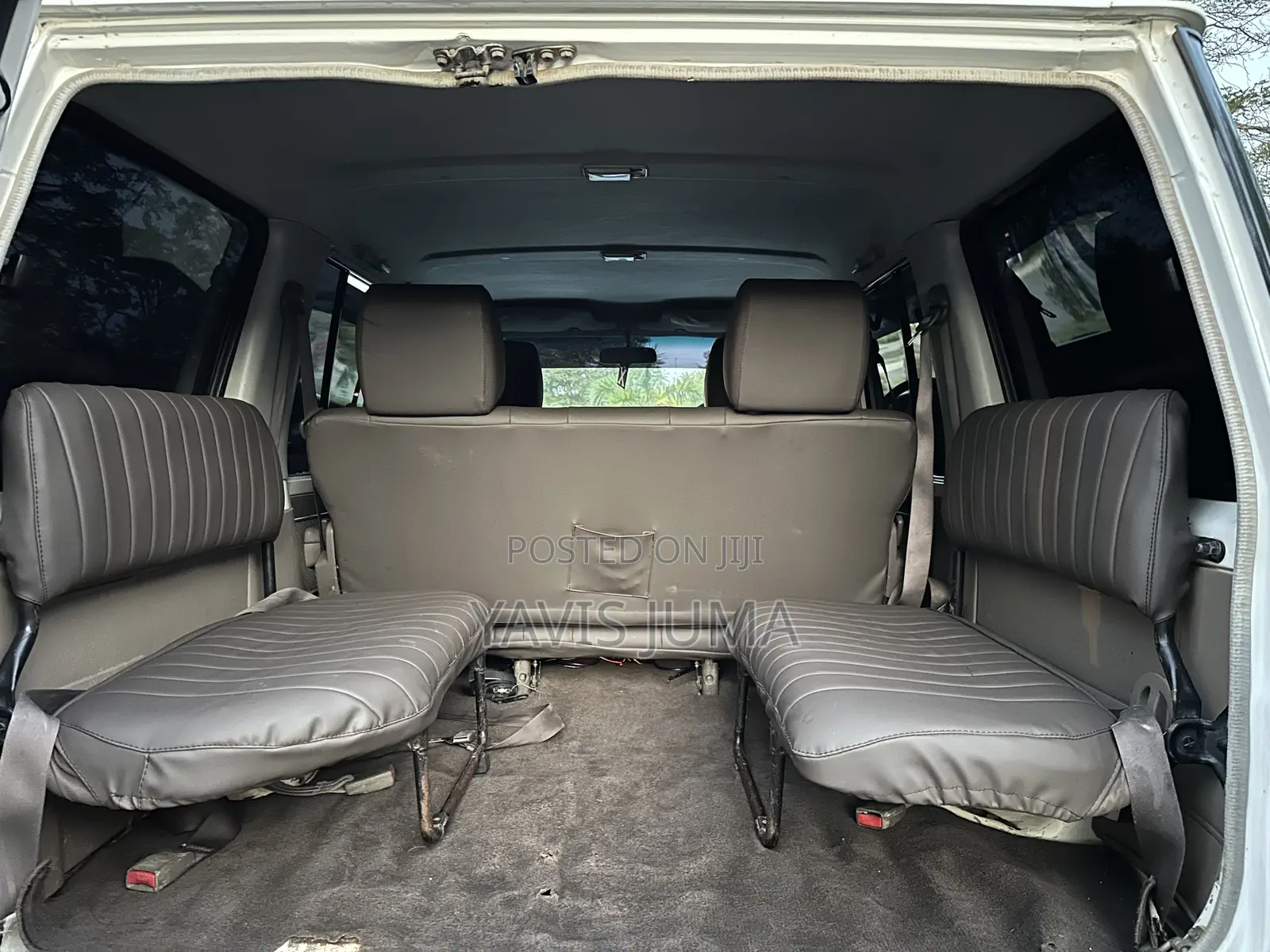 Toyota Land Cruiser 2010 White