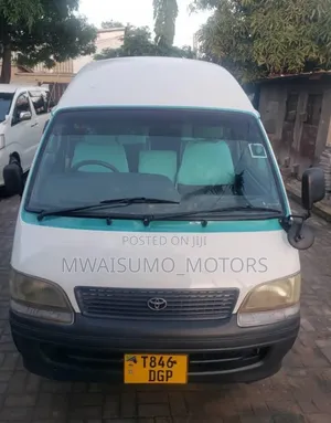 Toyota HiAce 1997 White