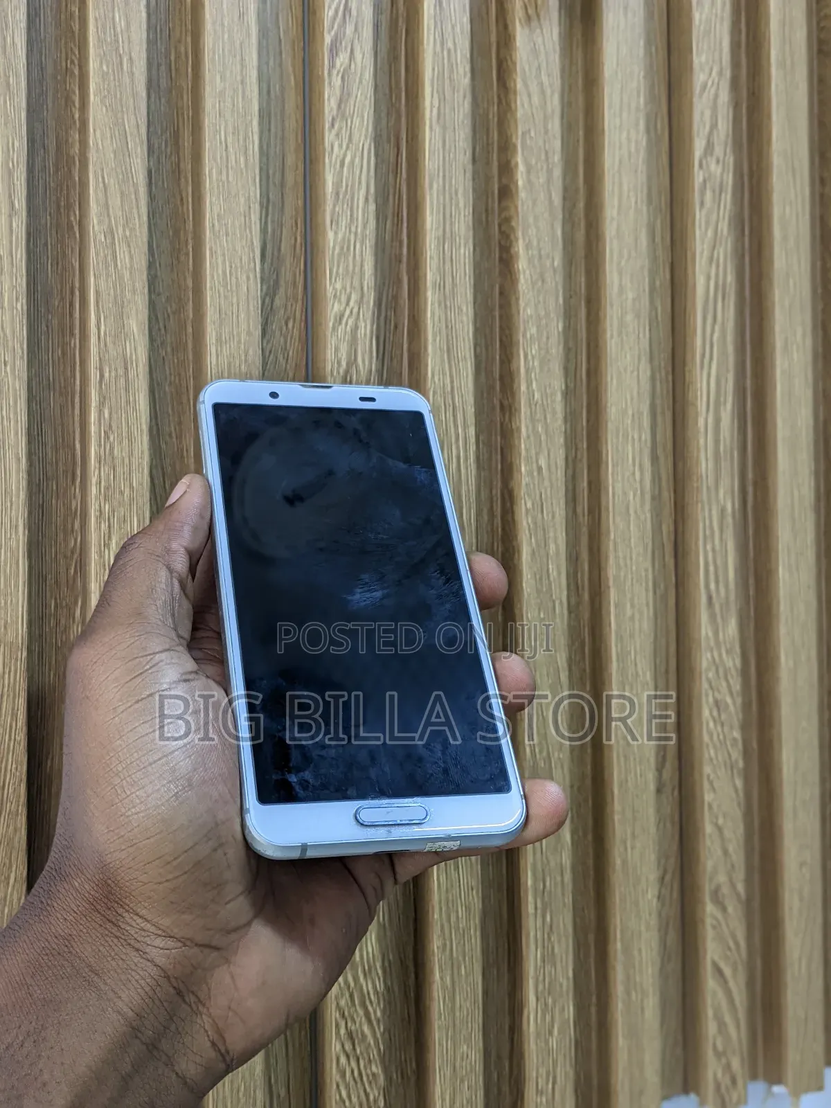 Sharp Aquos Sense 3 SHV45 64 GB