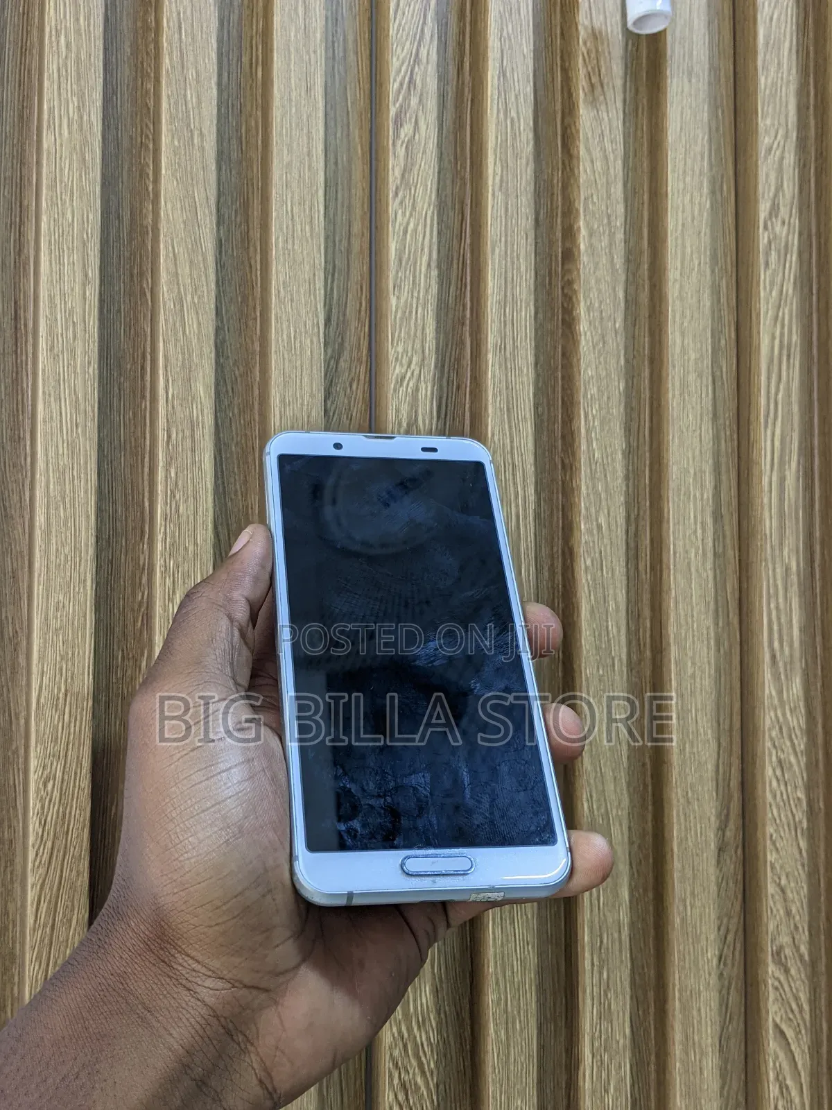 Sharp Aquos Sense 3 SHV45 64 GB